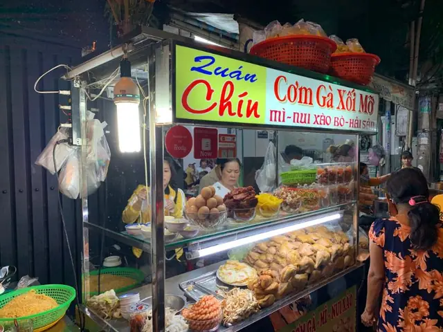 Khám Phá Chợ Xóm Chiếu Quận 4: Thiên Đường Ẩm Thực Bình Dân Không Thể Bỏ Lỡ Khám Phá Chợ Xóm Chiếu Quận 4: Thiên Đường Ẩm Thực Bình Dân Không Thể Bỏ Lỡ