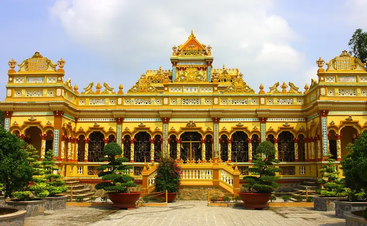 Khám Phá Chùa Vĩnh Tràng: Ngôi Cổ Tự Độc Đáo Tại Tiền Giang